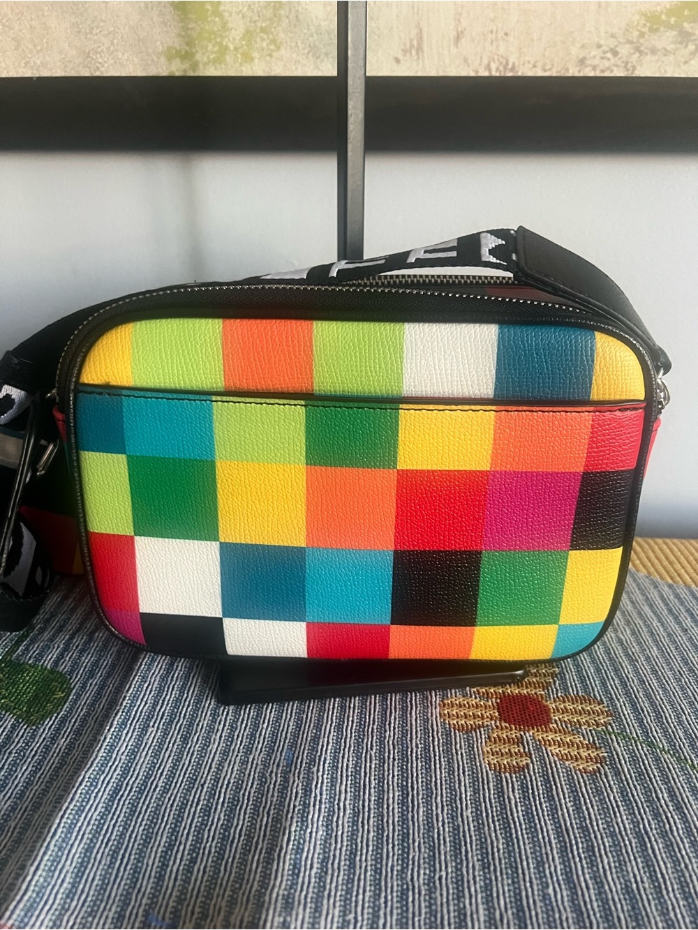 KARL LAGERFELD PARIS Maybelle Camera Crossbody Bag Multicolor Check Combo EUC - Picture 7 of 12